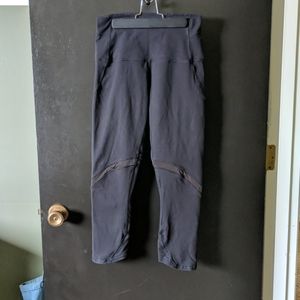 Lululemon leggings size 6